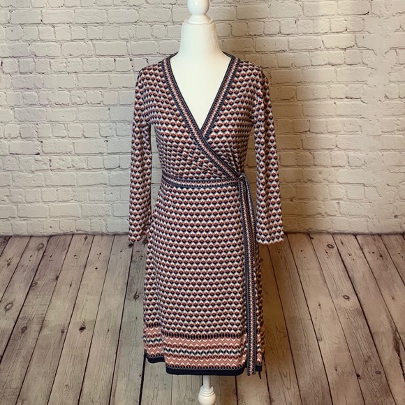 Dress - Picture 1 of 3